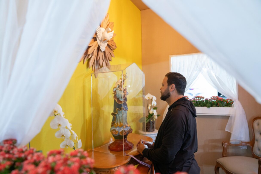 CAR Muquém recebe imagem de Nossa Senhora d’Abadia e emociona romeiros
