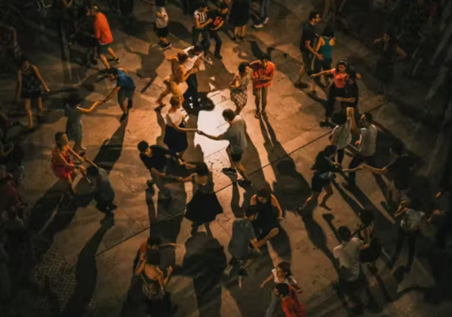 Dançar faz bem pro corpo, mente e coração, diz pesquisa de Harvard